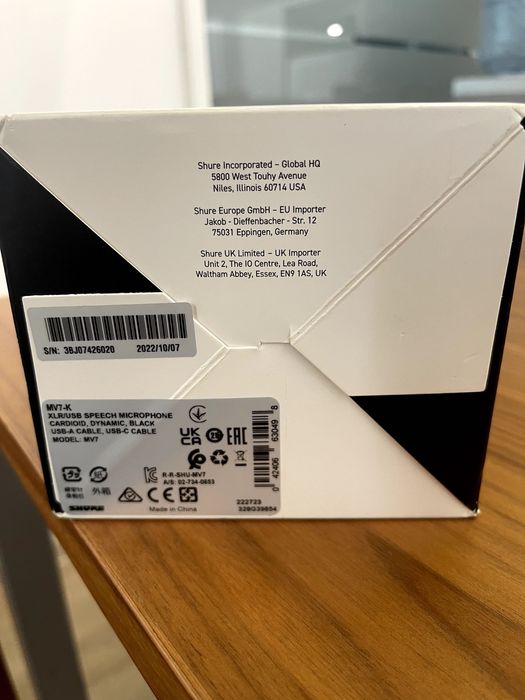 Микрофон Shure MV7