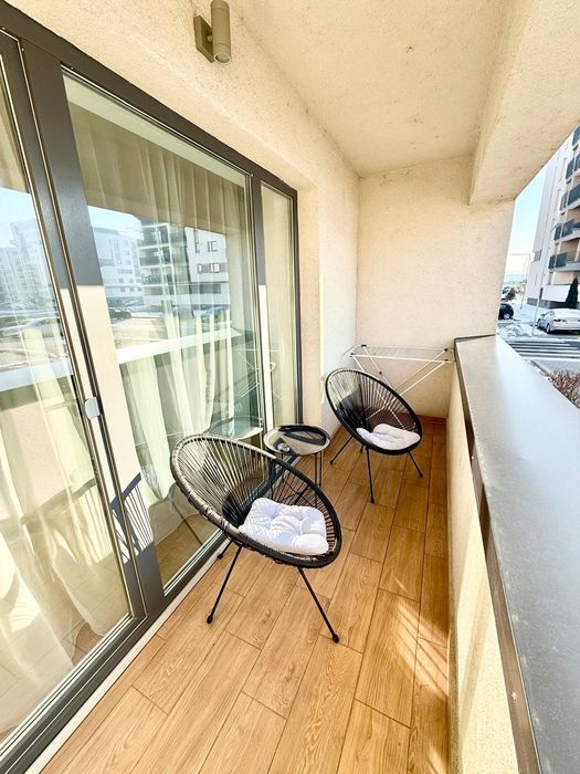 Inchiriez apartament cu 3 camere situat in complexul Coresi Kasper,Brasov