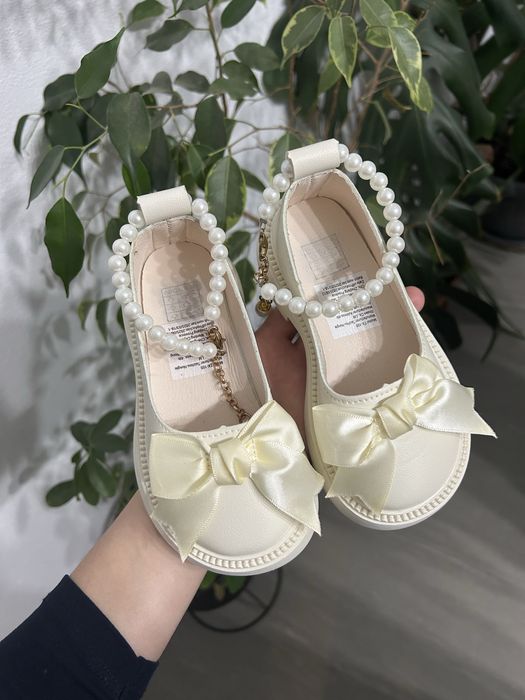 Pantofi fetite eleganti