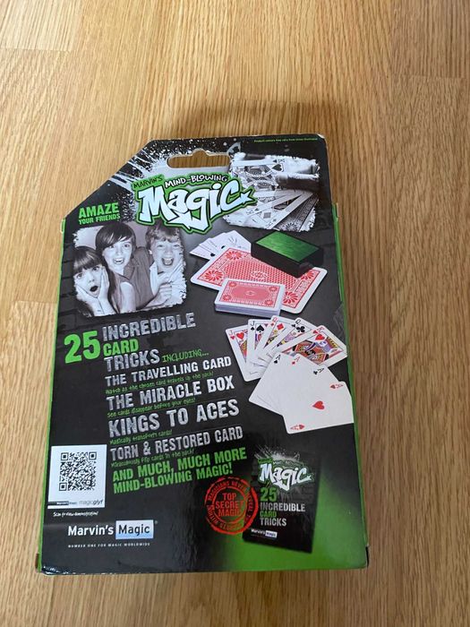 Vand Trusa de magie Mind Blowing Card Tricks