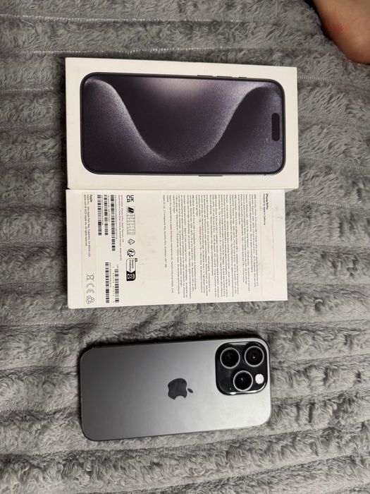 Продам айфон 15 про