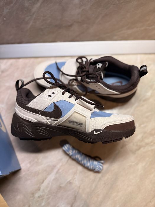 Travis Scott × Nike Zoom Field Jaxx "Pale Ivory / Leche Blue”