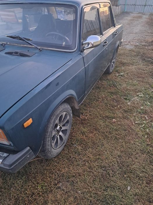 Продам машину ваз 2105