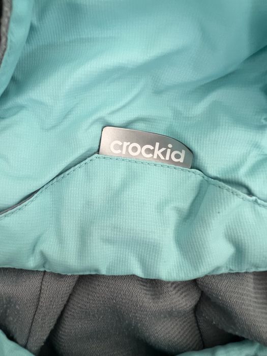 Продам детскую зимнюю куртку