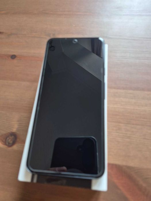 Pixel 8 – отлично състояние, като нов