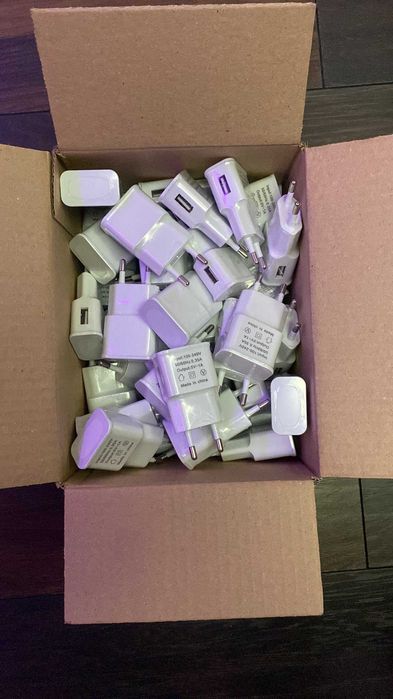 Vând adaptoare usb 5V la bucata sau en-gross