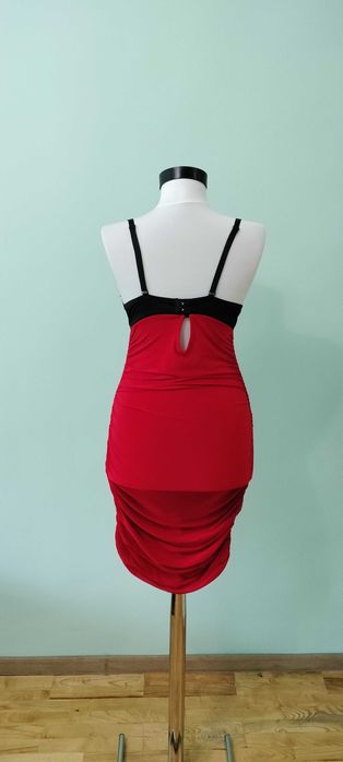 Парти/официална рокля с "шипове"