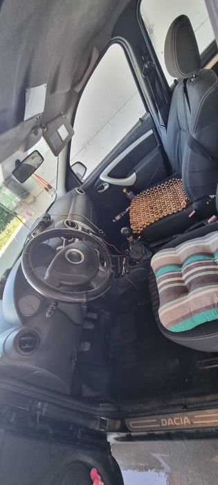 De vânzare pejo boxer 1.9 și Logan 1.2 gpl an 2011 euro 5 taxe la zi fiscal pe loc proprietar în acte  la ambele mașinii