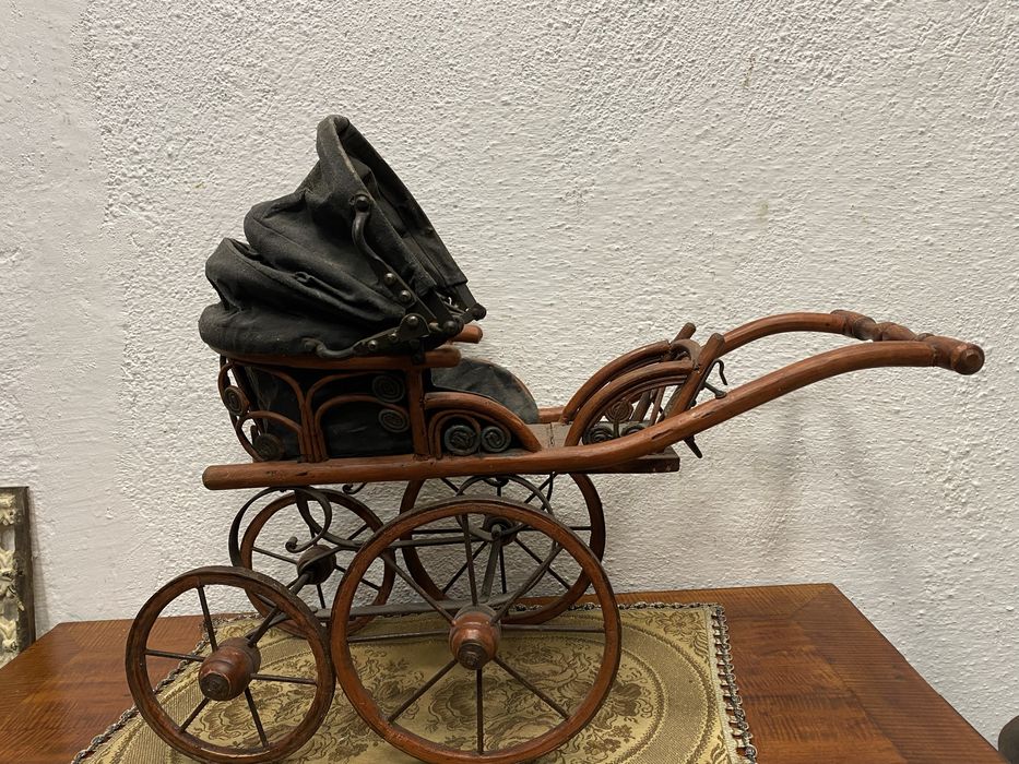 Стара детска количка от франция