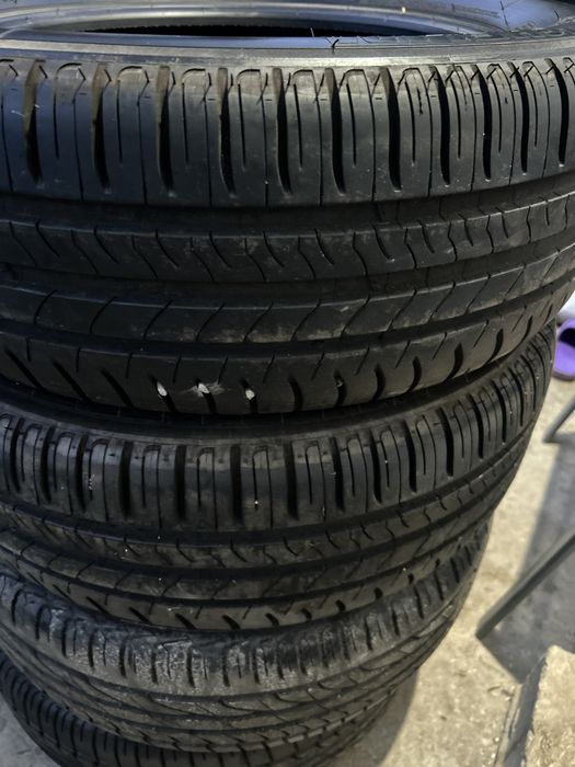 205 60 16 Bridgestone si Michelin vara