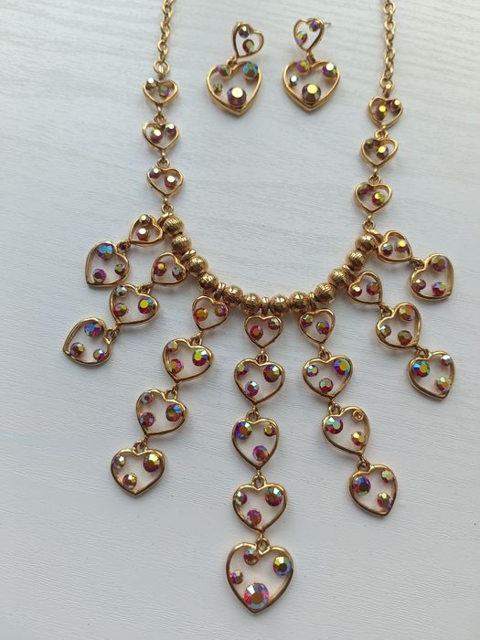 Продам бижутерию Swarovski