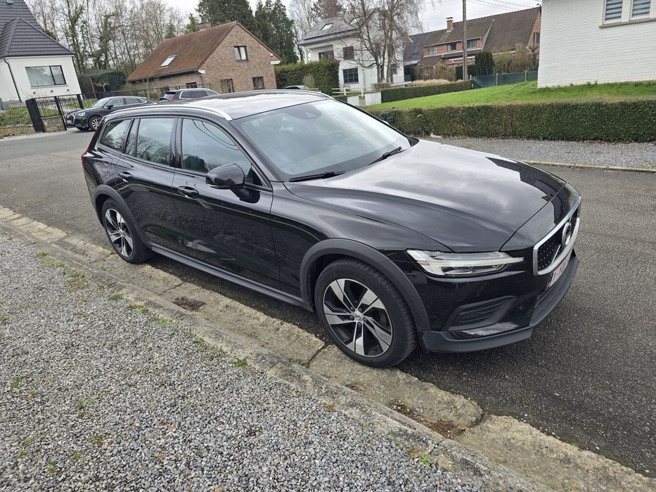 Volvo v60 Cross Country