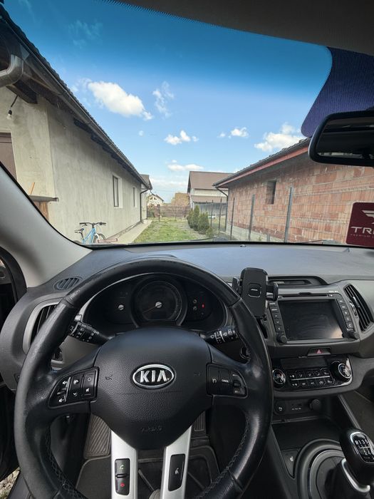 Kia Sportage 2.0 CRDi 184 CP AWD Premium | Trapa Panoramica | Piele | Camera | 4x4 AWD