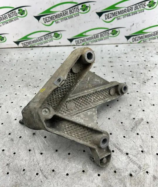 Suport cutie de viteze stanga 8200457080 8200457080 Dacia Sandero 2011