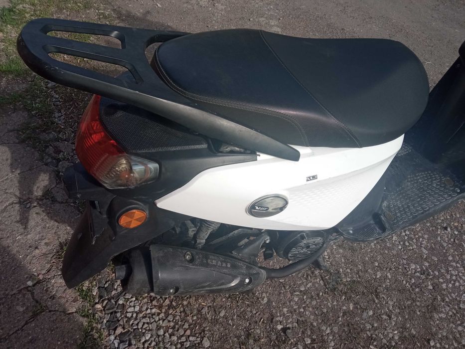 Скутер Almotor .