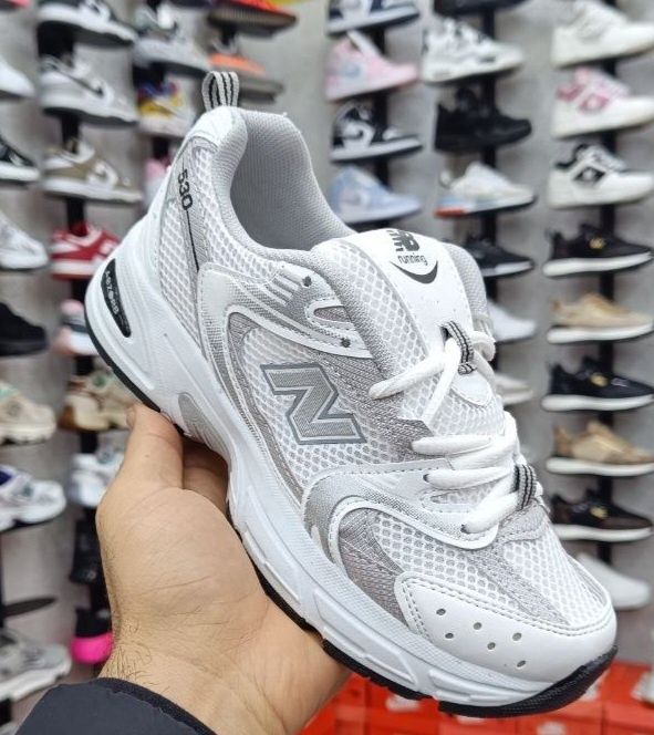 Seturi si adidasi barbati