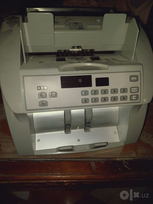 Счётчик банкнот Plus pro 550