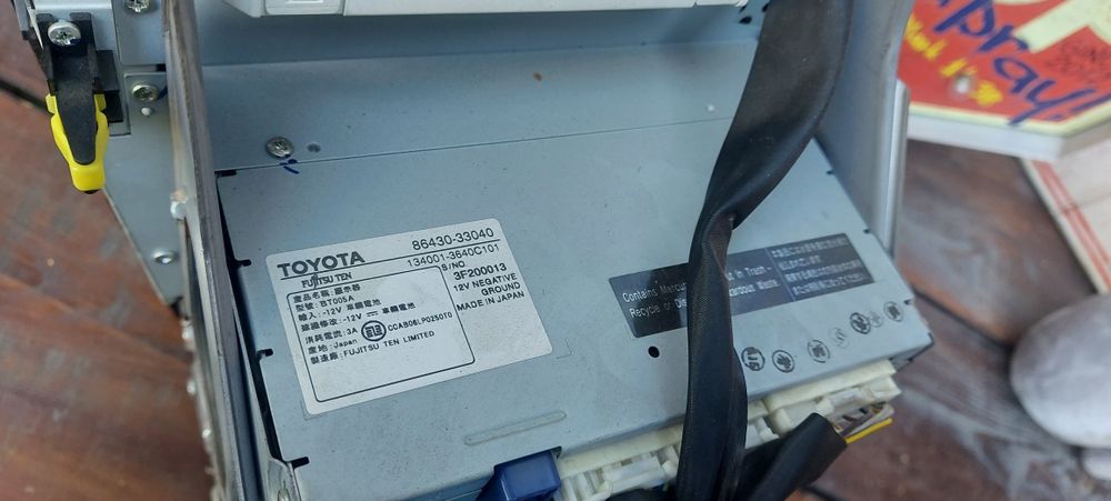 Монитор с магнитолой на Lexus Es350