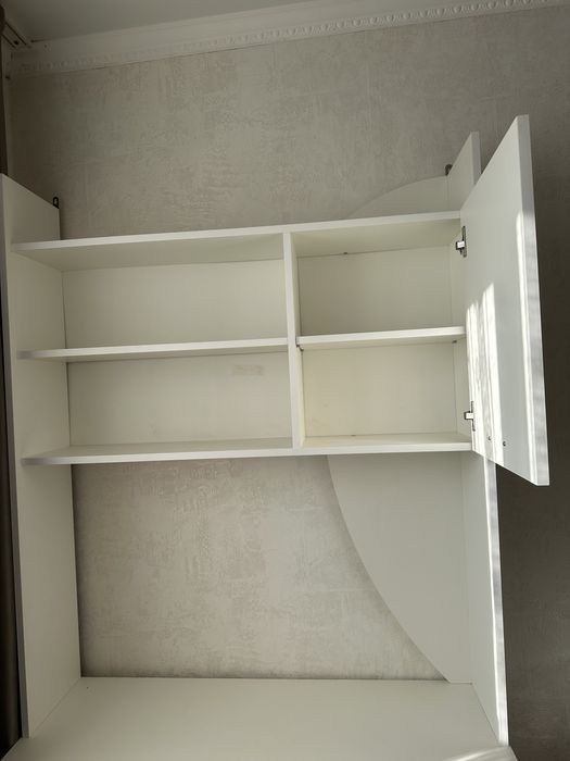 Письменный стол