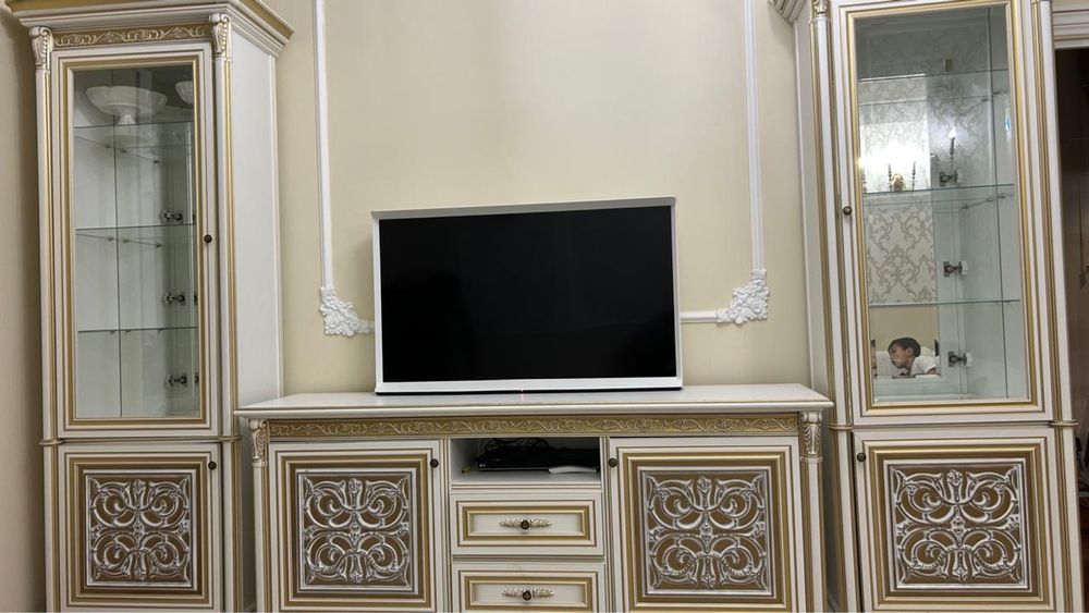 Комод, горка, тумбо под TV