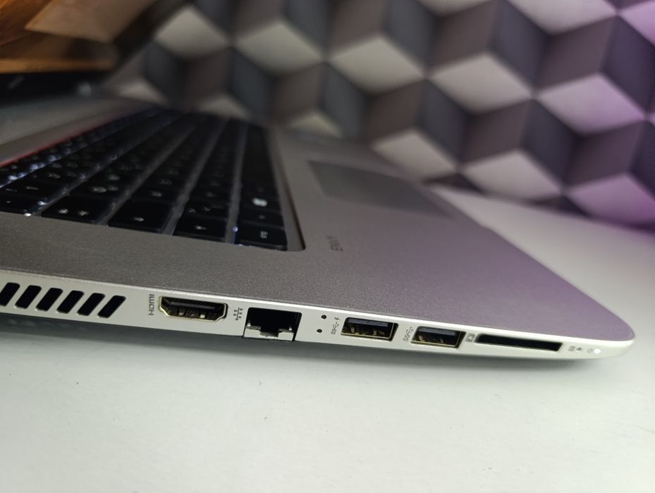 Laptop metalic gaming  impecabil hp Envy 17 inch Intel i7