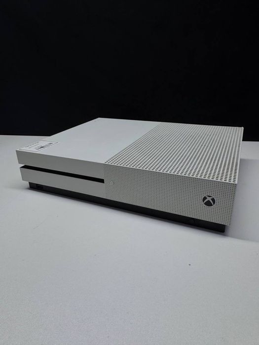 Продам Xbox one S