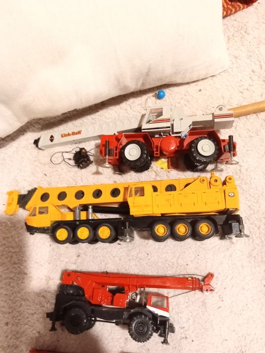 Западна Германия 1980 г..Метални коли камиони кран за колекционери .