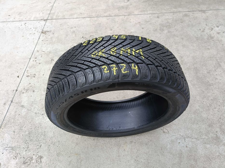 O anvelopa iarna 225 45 18 pirelli powergi winter 8 mm dot 2724