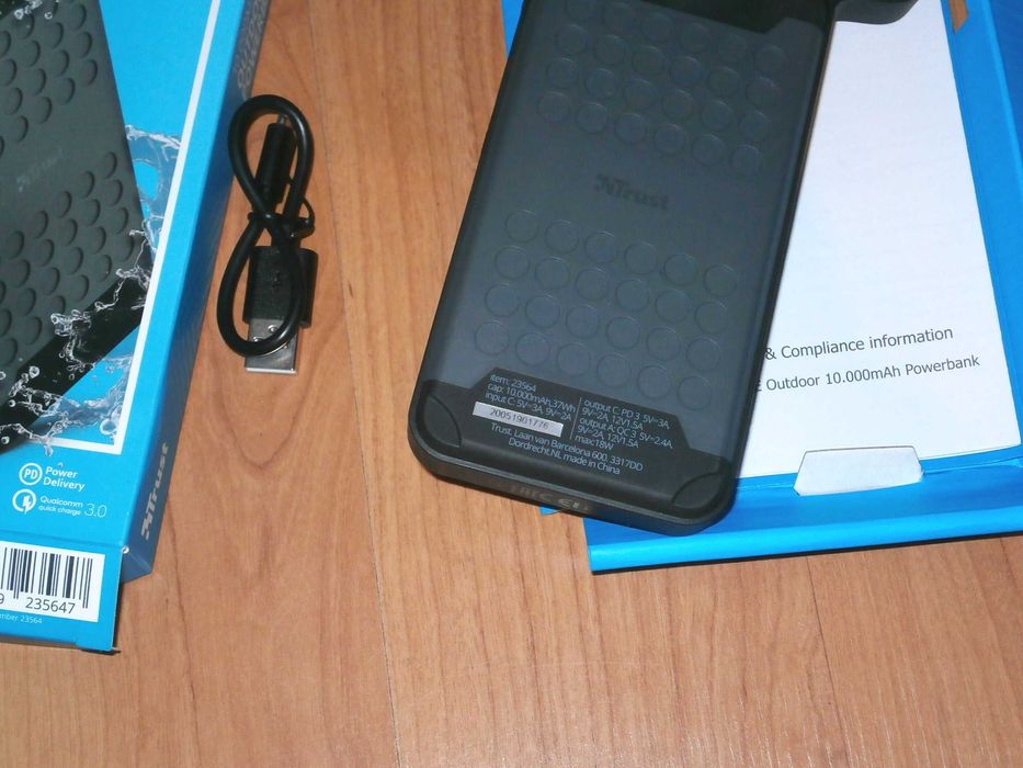 Baterie Externa Trust Hyke Outdoor 10000 mAH Dustproof Waterproof