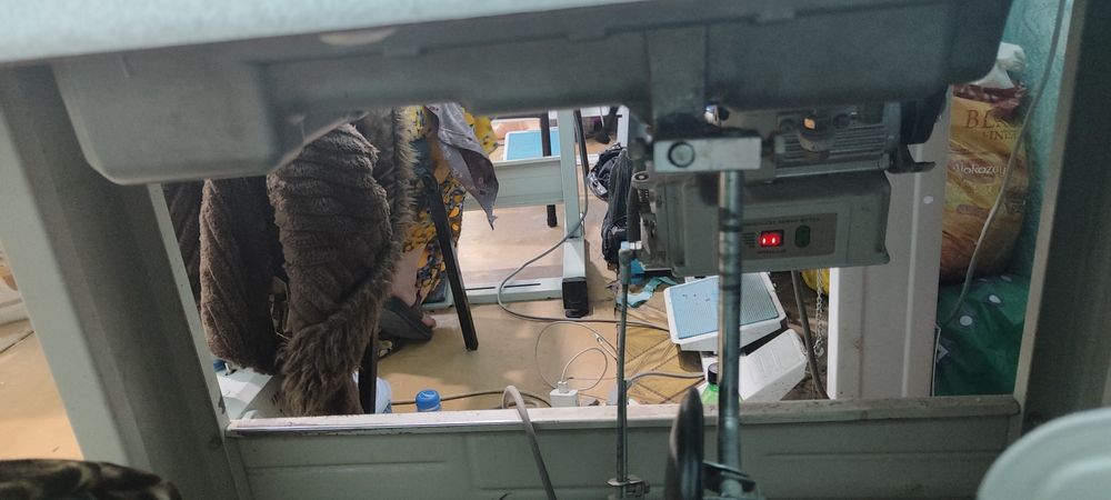 Тикиш мошин сотилади. Швейная машинка