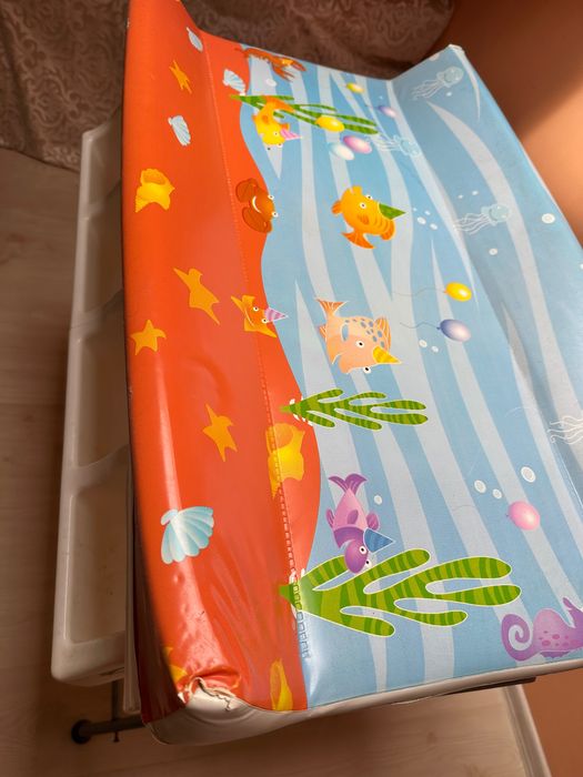 Бебешки повивалник с вана за къпане