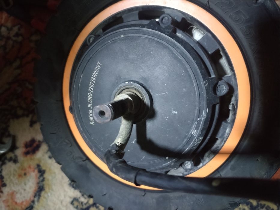 Vând motor trotineta