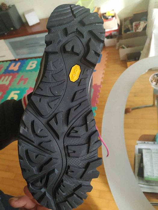 AkU 4 сезонни туристически обувки - високо качество