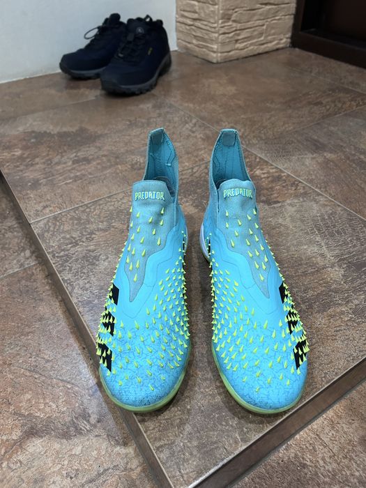 Продам бутсы сороконожки