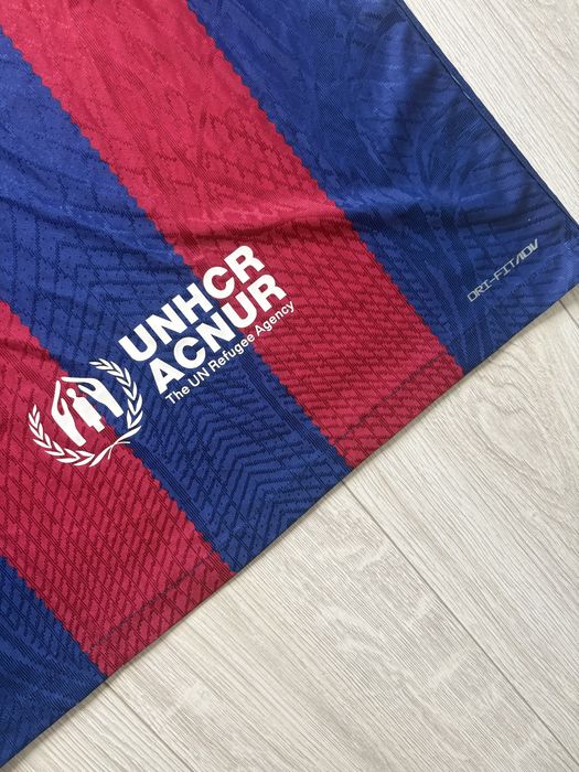 Barcelona - 23/24 футболен екип