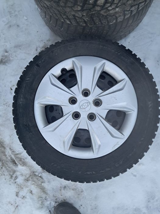 Резина с дисками и колпаками