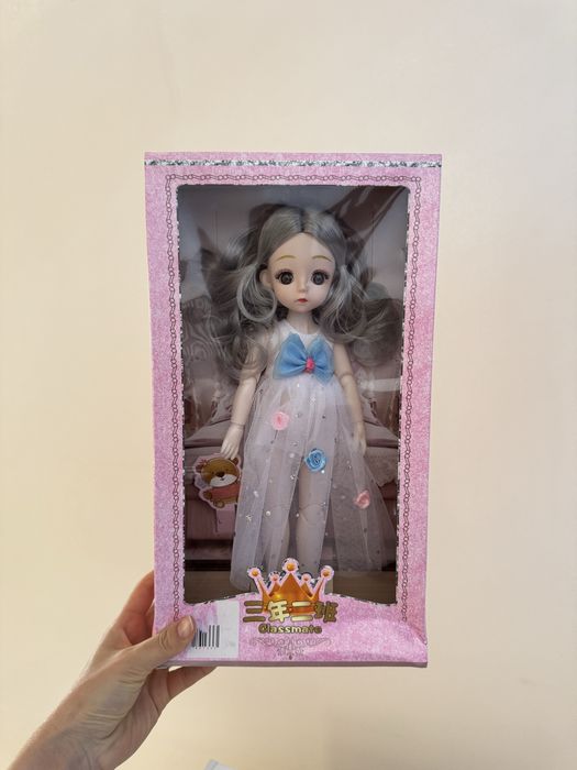 Красивая кукла для девочки