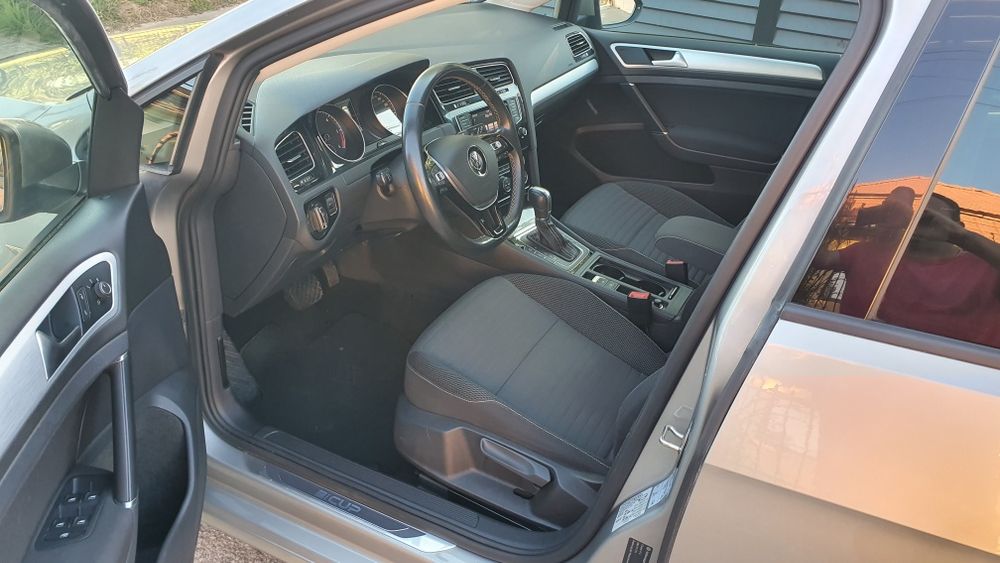 Golf 7 CUP Euro 6 Cutie Automata Fara Ad Blue  Navigatie, Park Asist,incalzire in scaune,comenzi volan,cornering