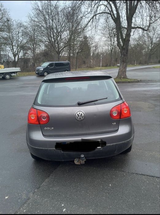 Volkswagen golf V 1.6 mpi