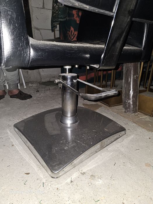 Se vide scaun coafor