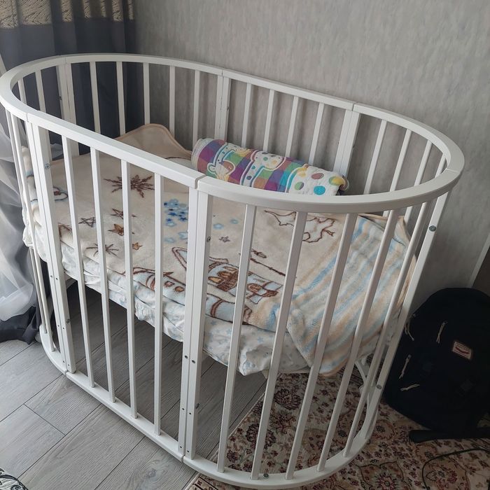 Кроватка трансформер в отличном состоянии