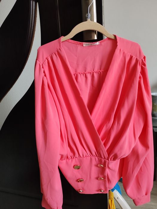 Eleganta  nu e purta niciodată!