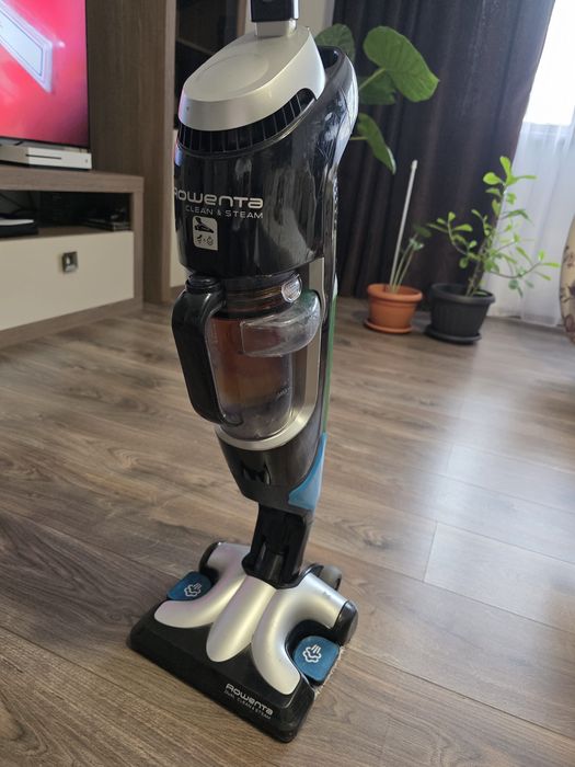 Aspirator cu spalare cu abur Rowenta