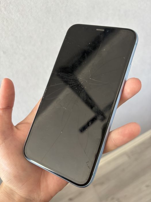 Продам айфон XR