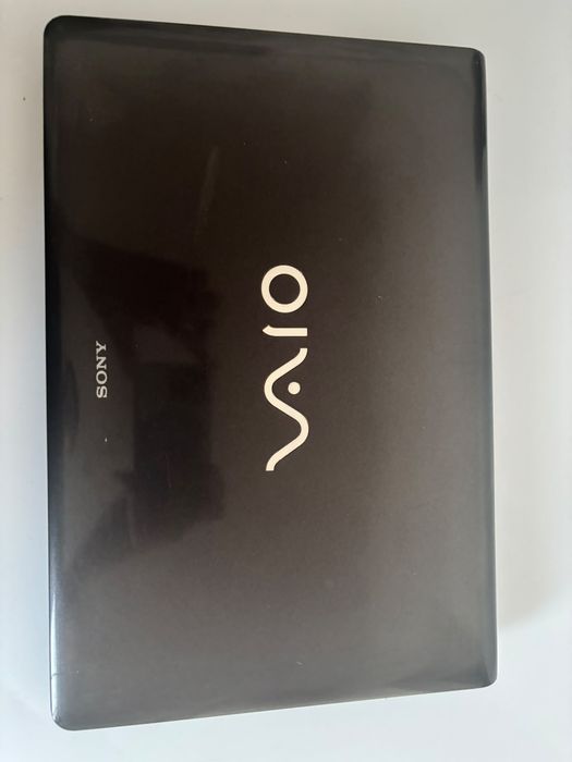 Sony VAIO PCG-71211V — рабочий ноутбук