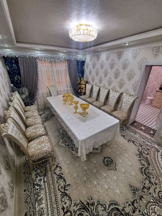 Jomboy tumani Toshkent maxallasidan 5 xonali Dom sotiladi