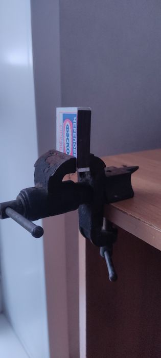 Продам       тиски