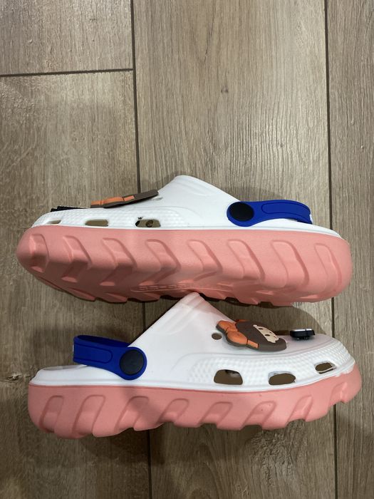 Детские кроксы с шармиками