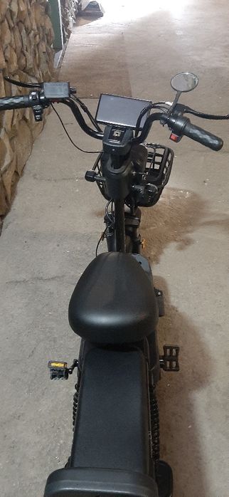 Электровилосипед с пидалеми