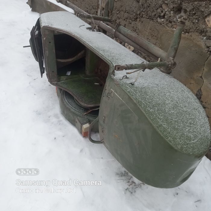 Продам запчасти на мотоцикл Урал.